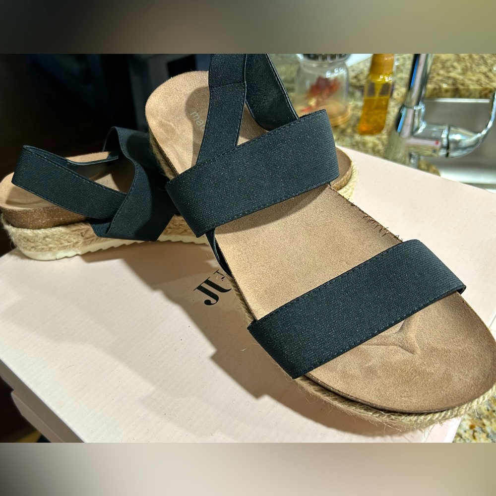 Madden Girl black elastic wedge sandals Women’s Size 10M